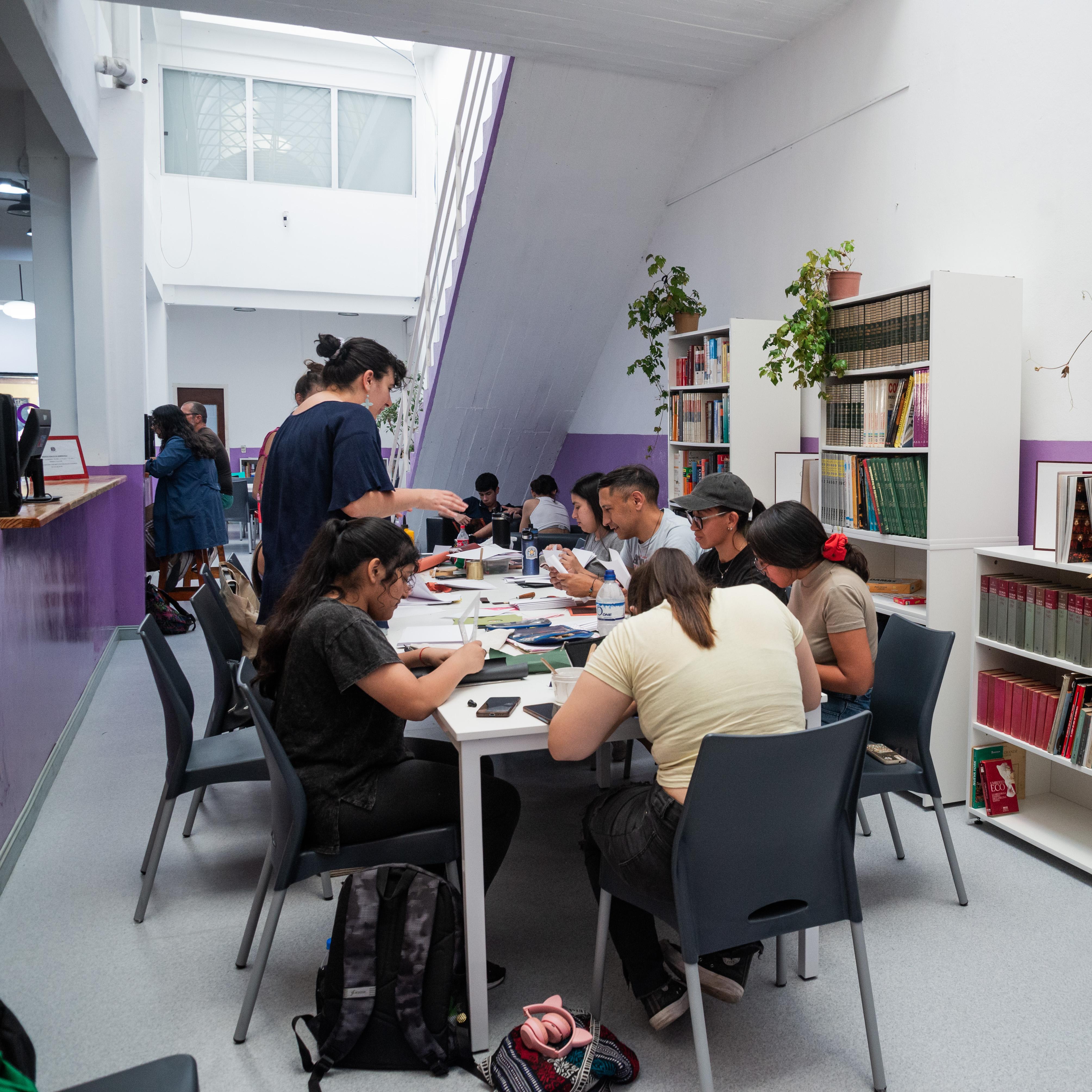 Taller:restauración y encuadernación a