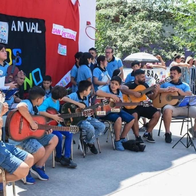 Concierto en el jardín N°970