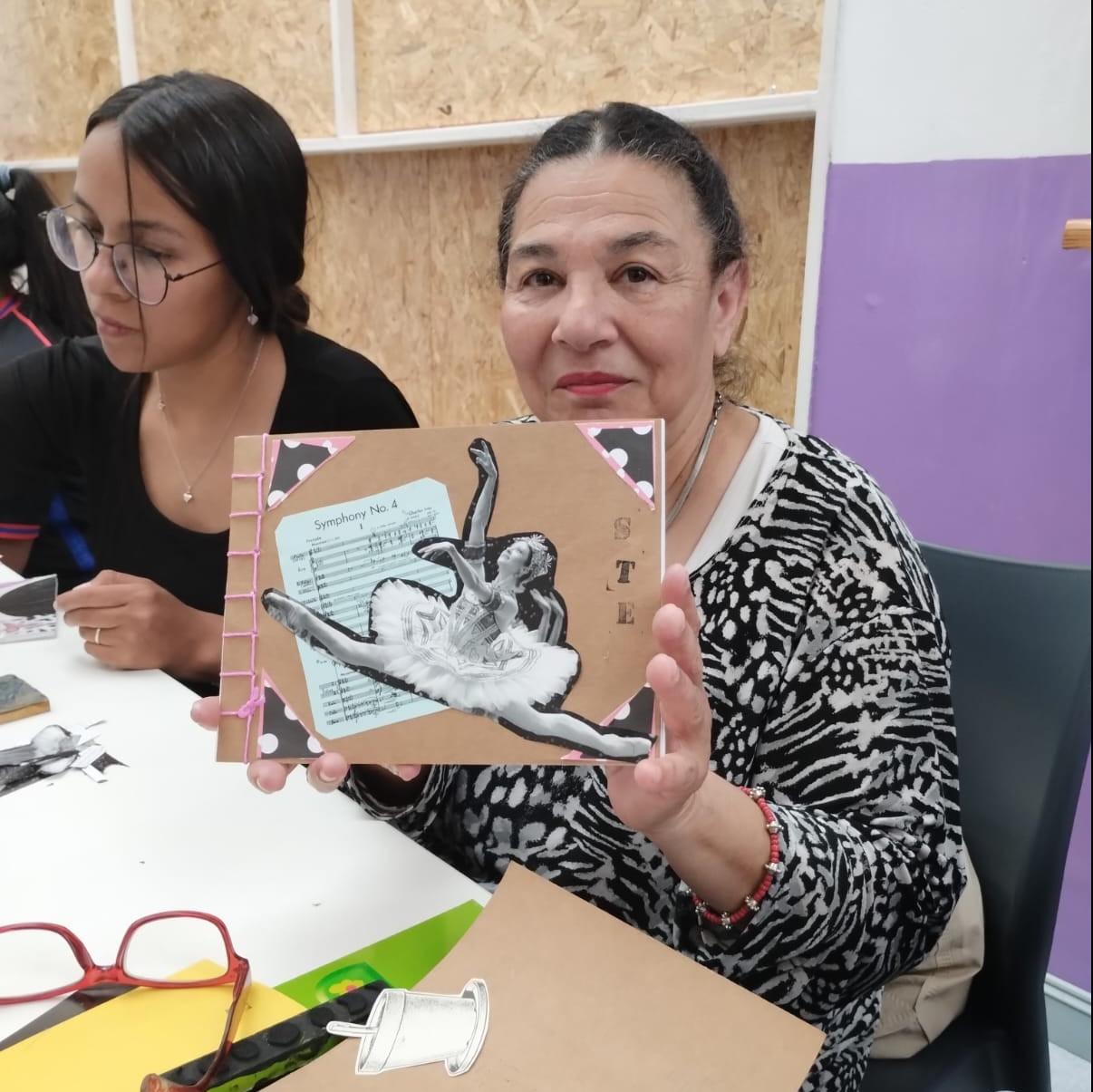 Taller de encuadernación artesanal
